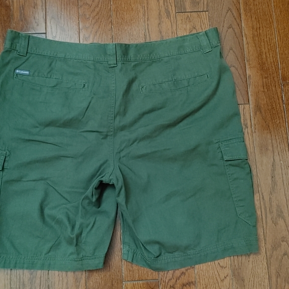 Columbia Cargo Shorts - Picture 6 of 9